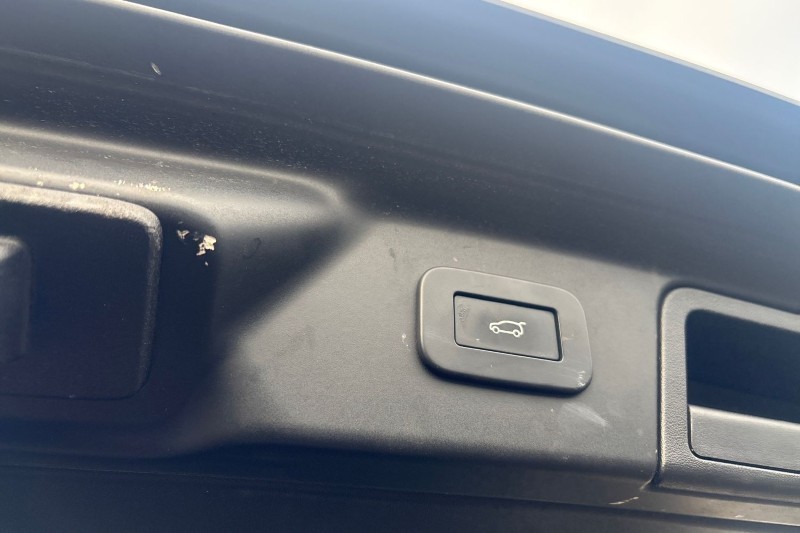 2022 (72) LAND ROVER RANGE ROVER VELAR 2.0 D200 R-Dynamic SE 5dr Auto 4923200