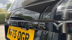 2025 (75) LAND ROVER DISCOVERY 3.0 D350 Dynamic SE 5dr Auto 5370170