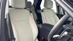 2025 (75) LAND ROVER DISCOVERY 3.0 D350 Dynamic SE 5dr Auto 5370149