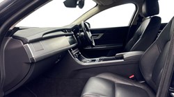 2020 (20) JAGUAR XF 2.0d Prestige 4dr Auto 4936354