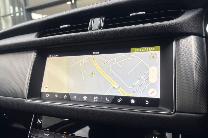 2020 (20) JAGUAR XF 2.0d Prestige 4dr Auto 4936382