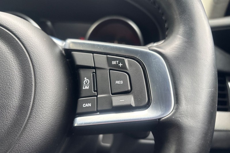 2020 (20) JAGUAR XF 2.0d Prestige 4dr Auto 4936380