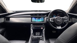 2020 (20) JAGUAR XF 2.0d Prestige 4dr Auto 4936360