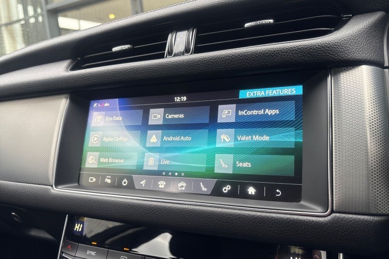 2020 (20) JAGUAR XF 2.0d Prestige 4dr Auto 4936384