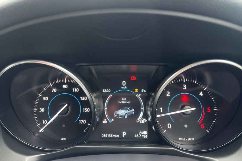 2020 (20) JAGUAR XF 2.0d Prestige 4dr Auto 4936386