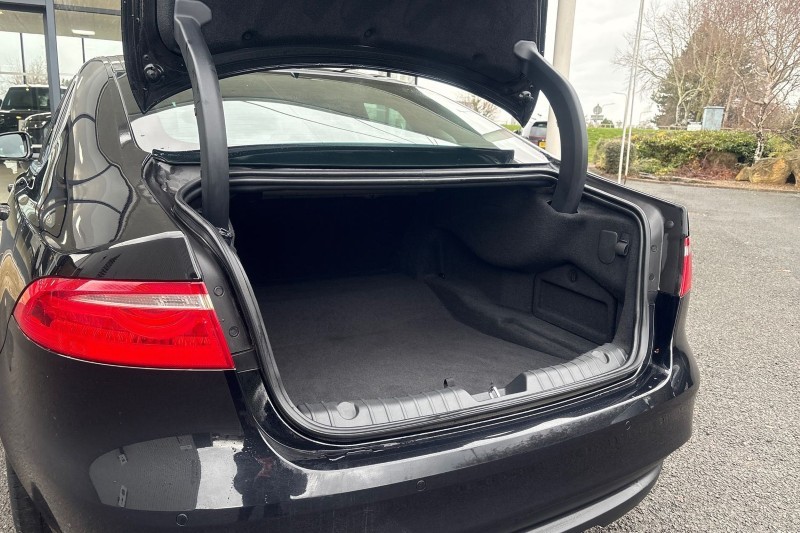 2020 (20) JAGUAR XF 2.0d Prestige 4dr Auto 4936393