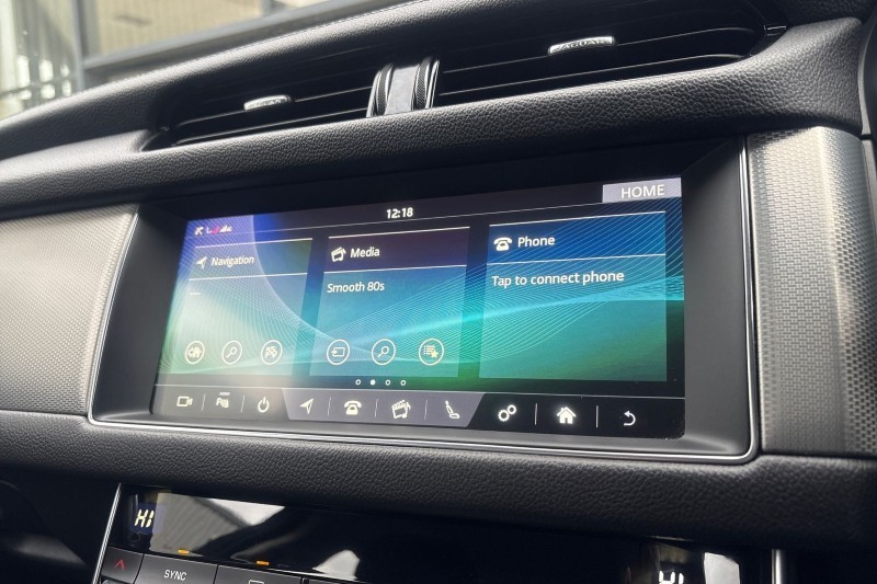 2020 (20) JAGUAR XF 2.0d Prestige 4dr Auto 4936381