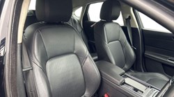 2020 (20) JAGUAR XF 2.0d Prestige 4dr Auto 4936377