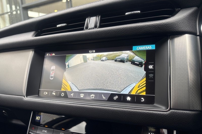 2020 (20) JAGUAR XF 2.0d Prestige 4dr Auto 4936383