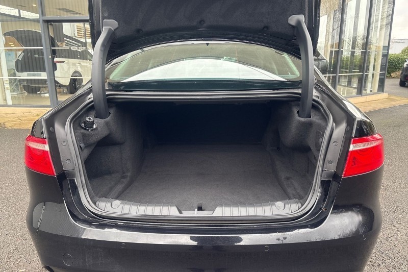 2020 (20) JAGUAR XF 2.0d Prestige 4dr Auto 4936361