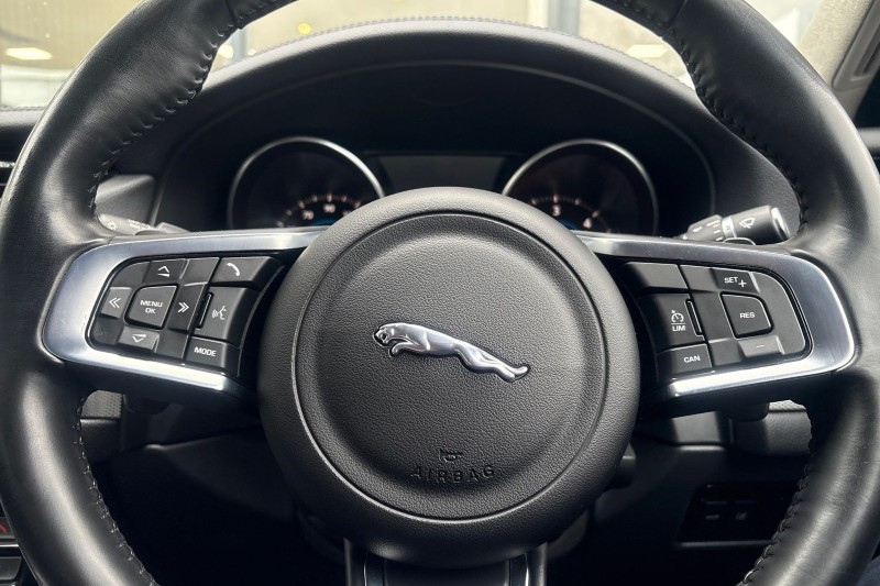 2020 (20) JAGUAR XF 2.0d Prestige 4dr Auto 4936378