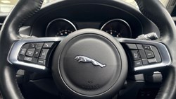 2020 (20) JAGUAR XF 2.0d Prestige 4dr Auto 4936378