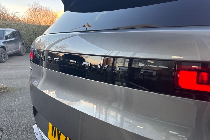 2025 (75) LAND ROVER RANGE ROVER SPORT 3.0 D300 Dynamic SE 5dr Auto 4914326