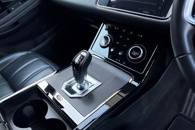 2022 (22) LAND ROVER RANGE ROVER EVOQUE 2.0 D200 R-Dynamic S 5dr Auto 4960353