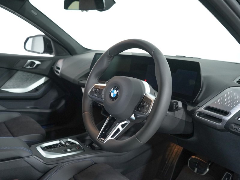  BMW 1 SERIES 123 xDrive M Sport 5dr Step Auto 3745504