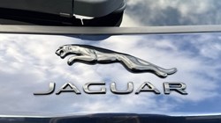 2022 (22) JAGUAR F-PACE 2.0 D200 R-Dynamic Black 5dr Auto AWD 5106635