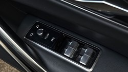 2022 (22) JAGUAR F-PACE 2.0 D200 R-Dynamic Black 5dr Auto AWD 5106613