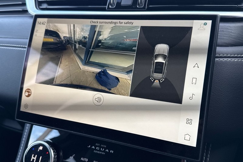 2022 (22) JAGUAR F-PACE 2.0 D200 R-Dynamic Black 5dr Auto AWD 5106602