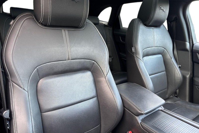 2022 (22) JAGUAR F-PACE 2.0 D200 R-Dynamic Black 5dr Auto AWD 5106616