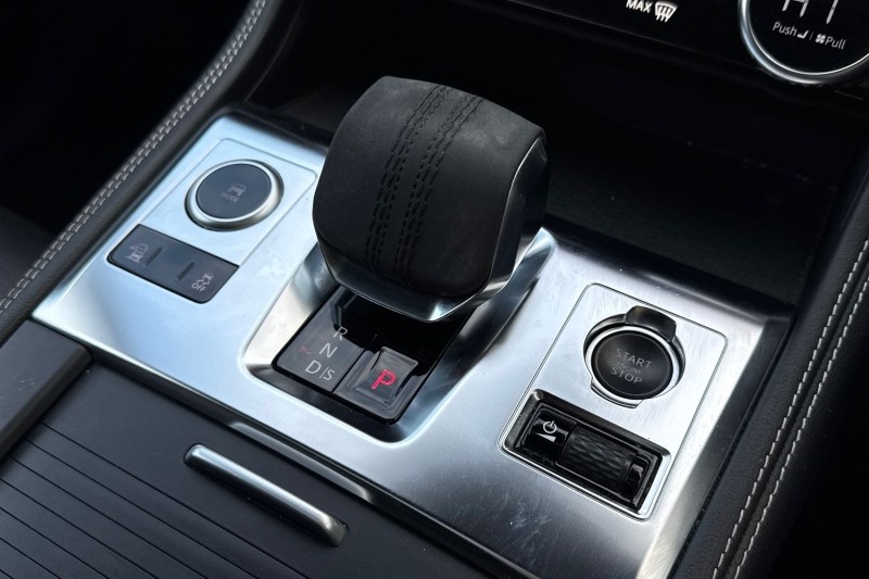 2022 (22) JAGUAR F-PACE 2.0 D200 R-Dynamic Black 5dr Auto AWD 5106603