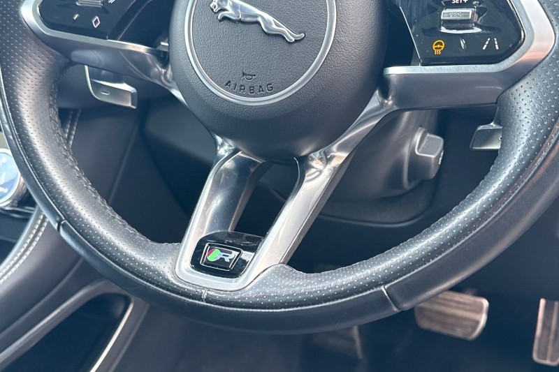 2022 (22) JAGUAR F-PACE 2.0 D200 R-Dynamic Black 5dr Auto AWD 5106617