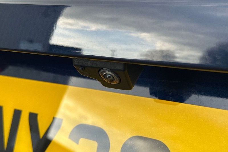 2022 (22) JAGUAR F-PACE 2.0 D200 R-Dynamic Black 5dr Auto AWD 5106631