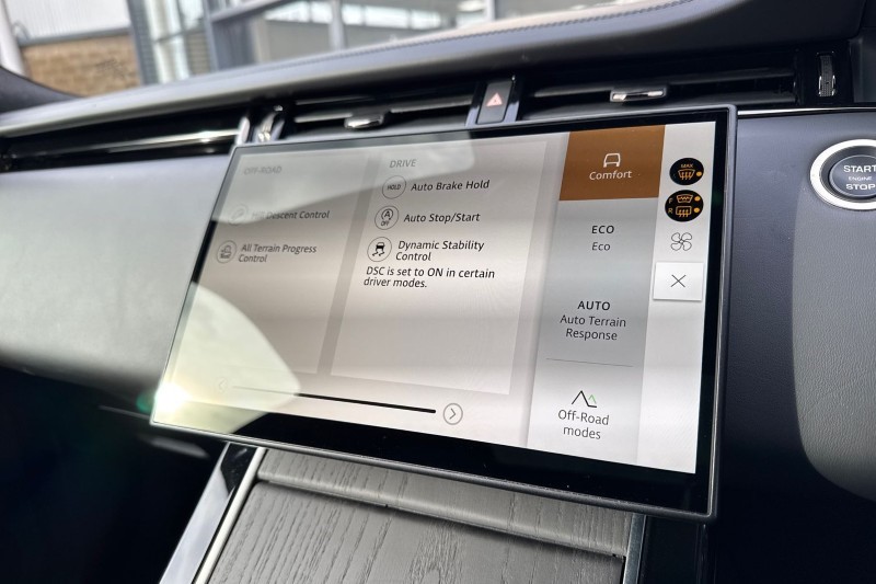 2025 (74) LAND ROVER RANGE ROVER EVOQUE 2.0 D200 Autobiography 5dr Auto [Revised] 5060697