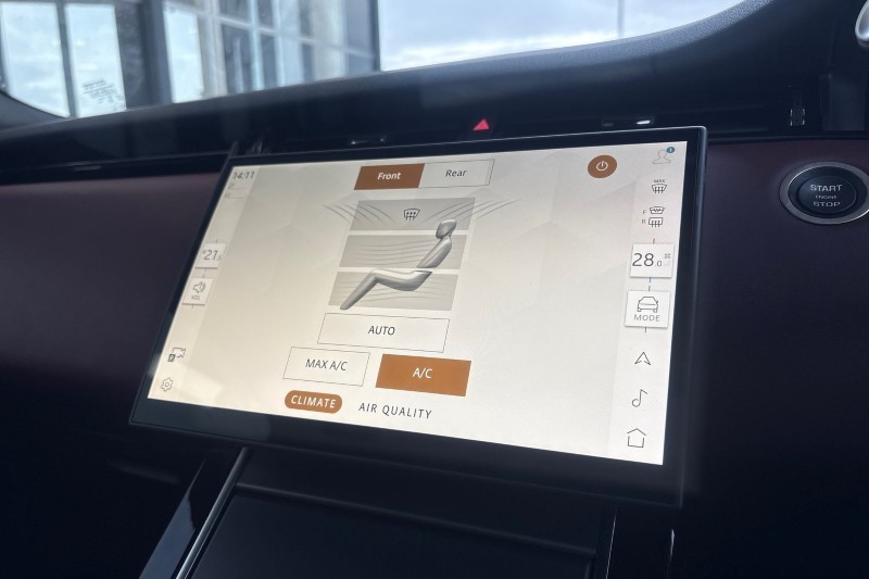 2024 (24) LAND ROVER RANGE ROVER EVOQUE 1.5 P270e Dynamic HSE 5dr Auto 4941103