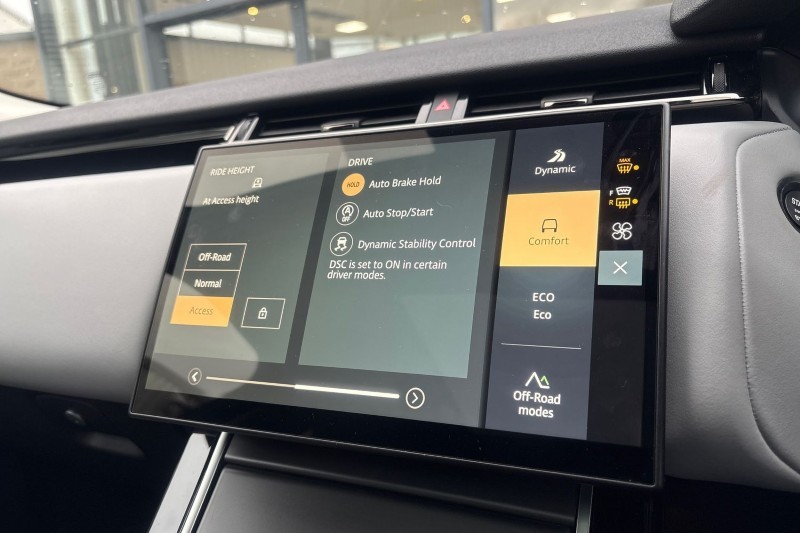 2024 (24) LAND ROVER RANGE ROVER VELAR 2.0 D200 MHEV Dynamic HSE 5dr Auto 4940941