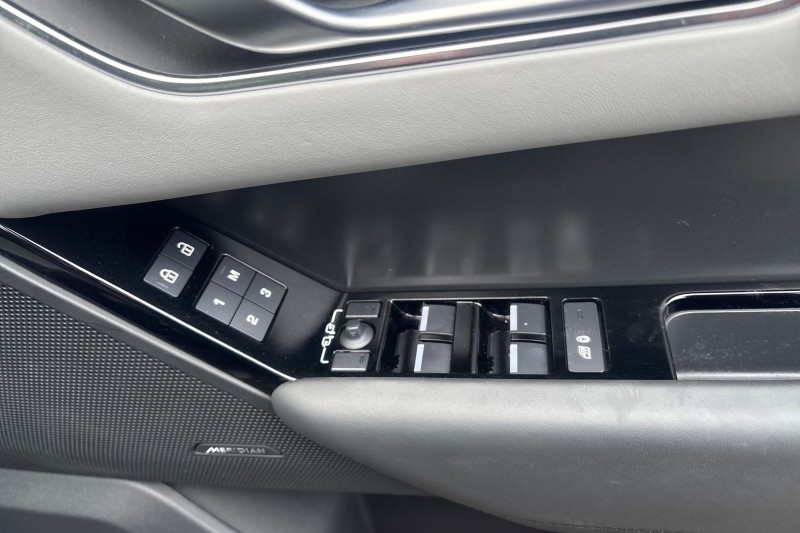 2024 (24) LAND ROVER RANGE ROVER VELAR 2.0 D200 MHEV Dynamic HSE 5dr Auto 4940929