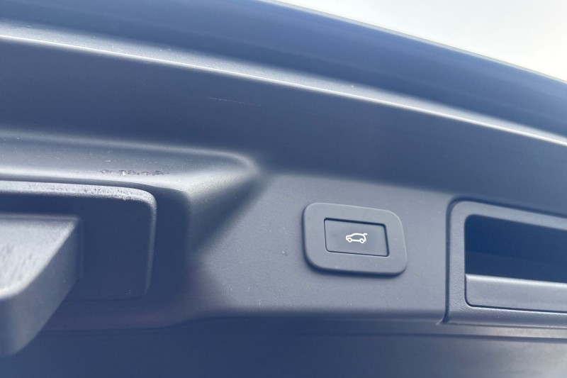 2024 (24) LAND ROVER RANGE ROVER VELAR 2.0 D200 MHEV Dynamic HSE 5dr Auto 4940949