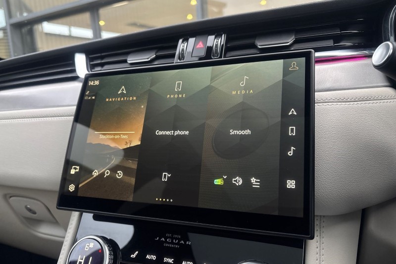 2023 (73) JAGUAR F-PACE 2.0 D200 R-Dynamic SE Black 5dr Auto AWD 4940991