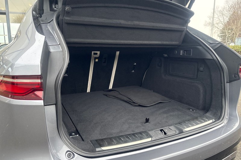 2023 (73) JAGUAR F-PACE 2.0 D200 R-Dynamic SE Black 5dr Auto AWD 4941003