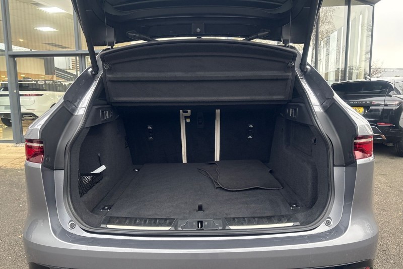 2023 (73) JAGUAR F-PACE 2.0 D200 R-Dynamic SE Black 5dr Auto AWD 4940970