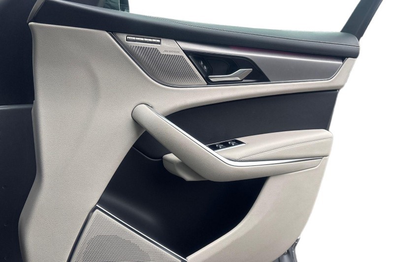 2023 (73) JAGUAR F-PACE 2.0 D200 R-Dynamic SE Black 5dr Auto AWD 4940983