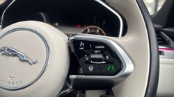 2023 (73) JAGUAR F-PACE 2.0 D200 R-Dynamic SE Black 5dr Auto AWD 4940990