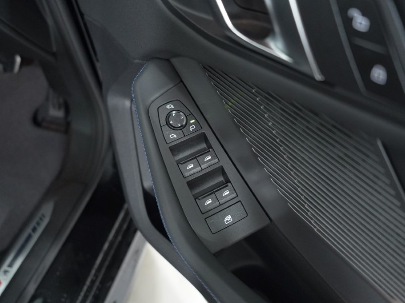  BMW 2 SERIES 220 M Sport 4dr Step Auto 3940365