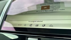 2022 (22) LAND ROVER DISCOVERY 3.0 D300 R-Dynamic SE 5dr Auto 4969250