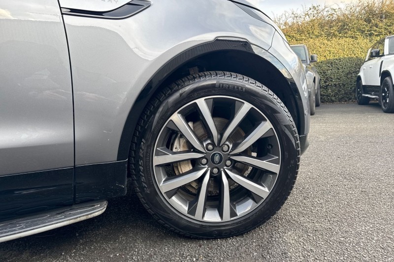 2022 (22) LAND ROVER DISCOVERY 3.0 D300 R-Dynamic SE 5dr Auto 4969266