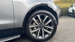 2022 (22) LAND ROVER DISCOVERY 3.0 D300 R-Dynamic SE 5dr Auto 4969266