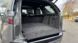 2022 (22) LAND ROVER DISCOVERY 3.0 D300 R-Dynamic SE 5dr Auto 4969257