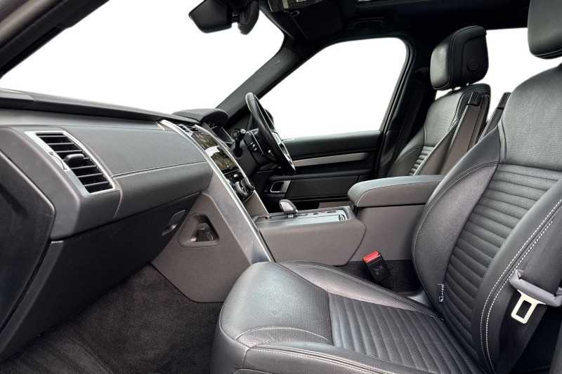 2022 (22) LAND ROVER DISCOVERY 3.0 D300 R-Dynamic SE 5dr Auto 4969217