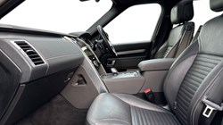 2022 (22) LAND ROVER DISCOVERY 3.0 D300 R-Dynamic SE 5dr Auto 4969217