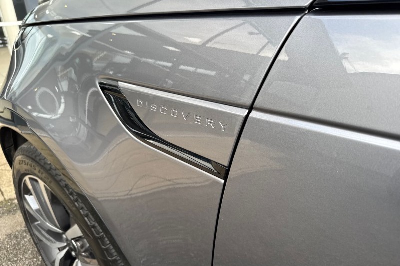 2022 (22) LAND ROVER DISCOVERY 3.0 D300 R-Dynamic SE 5dr Auto 4969234