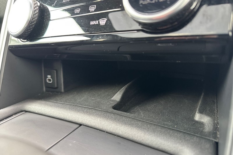 2022 (22) LAND ROVER DISCOVERY 3.0 D300 R-Dynamic SE 5dr Auto 4969253