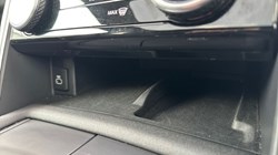 2022 (22) LAND ROVER DISCOVERY 3.0 D300 R-Dynamic SE 5dr Auto 4969253