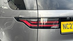 2022 (22) LAND ROVER DISCOVERY 3.0 D300 R-Dynamic SE 5dr Auto 4969233