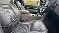 2022 (22) LAND ROVER DISCOVERY 3.0 D300 R-Dynamic SE 5dr Auto 4969240