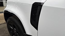 2024 (74) LAND ROVER DEFENDER 3.0 D250 X-Dynamic SE 90 3dr Auto 5002868