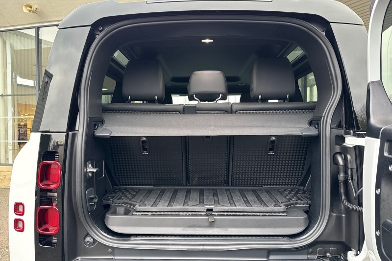 2024 (74) LAND ROVER DEFENDER 3.0 D250 X-Dynamic SE 90 3dr Auto 5002858